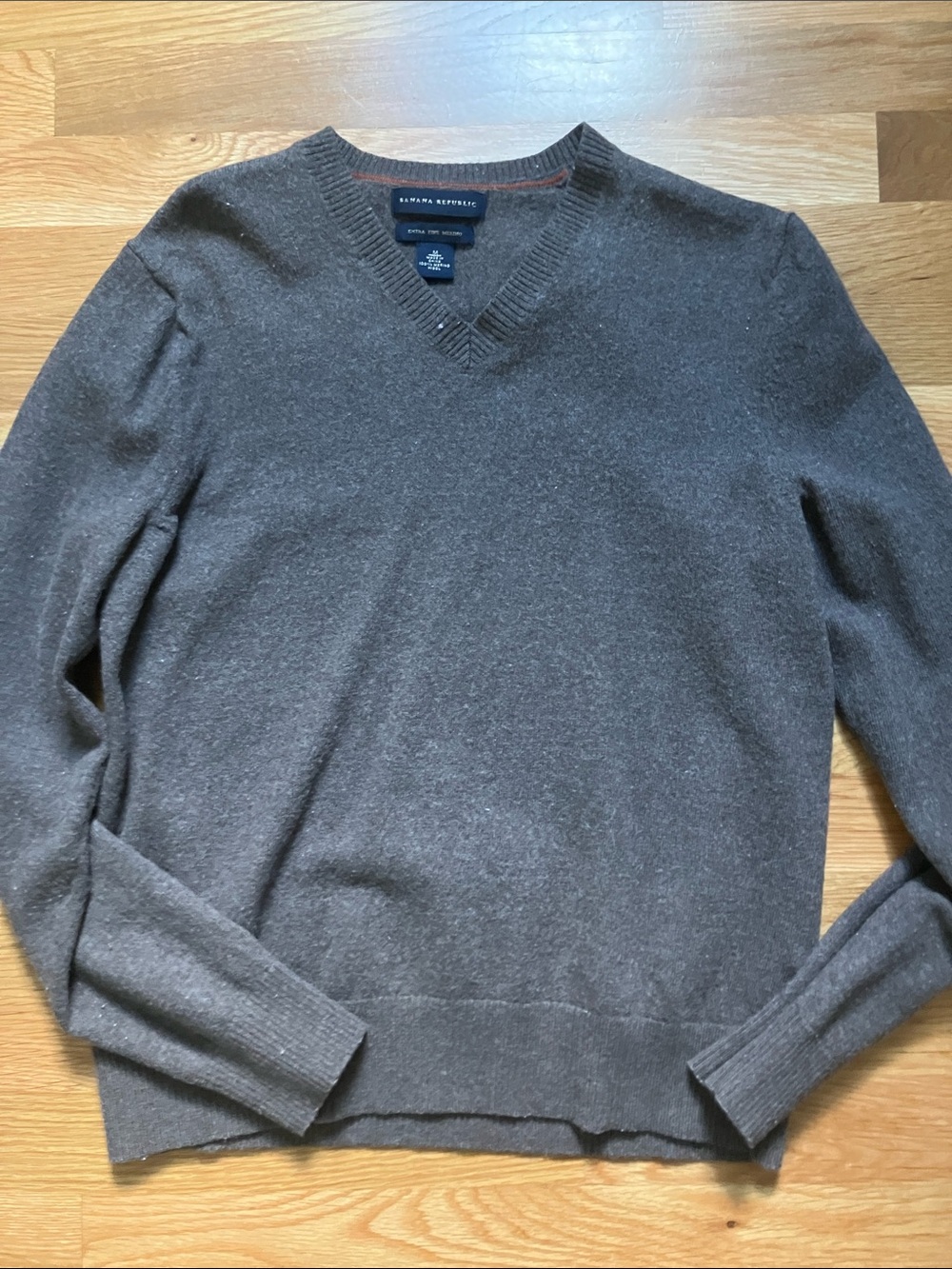 Banana Republic Men's V-Neck Sweater in Dark Brown
